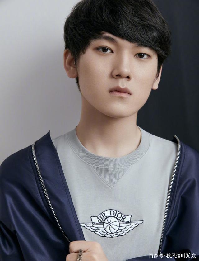 LetMe 说： Invictus Gaming 不能输给 Royal Never Give Up 。如果他们输掉比赛，他们就只能回家自爆！